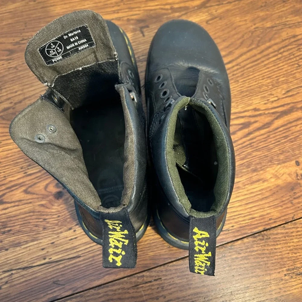 Dr. Martens see pics